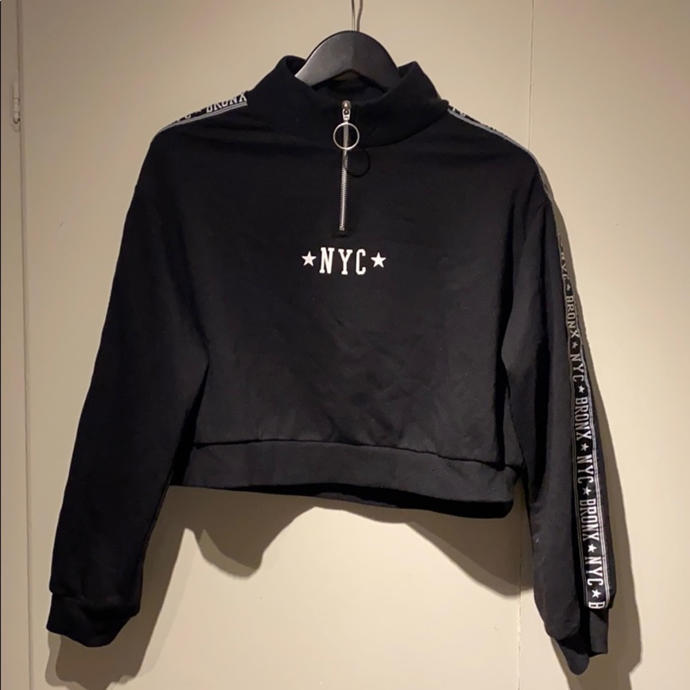 Cropped turtleneck sweatshirt